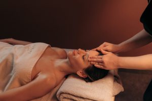 Anti-stress Massage relaxing massage techniques key points heal the body
